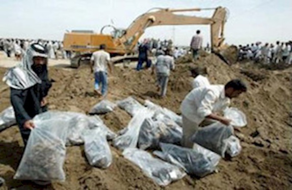 کشف گور جمعی ۴۰۰ نفره در فلوجه و شلیک به مردم در حال فرار کشف گور جمعی ۴۰۰ نفره در فلوجه و شلیک به مردم در حال فرار