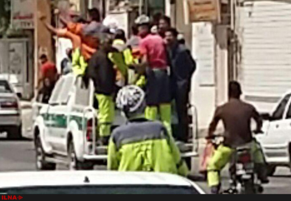 کارگران بازداشت شده شهرداری الاحواز(اهواز): تنها بهدنبال خواستههای صنفی خود بودیم، اتهامات از پایه دروغ است کارگران بازداشت شده شهرداری الاحواز(اهواز): تنها بهدنبال خواستههای صنفی خود بودیم، اتهامات از پایه دروغ است