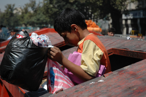 اختلاس گران و دزدان ایرانی در کانادا چه می کند؟ اختلاس گران و دزدان ایرانی در کانادا چه می کند؟