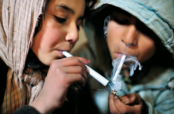 تریاک مخلوط با سرب جان هشت نفر را در تهران گرفت تریاک مخلوط با سرب جان هشت نفر را در تهران گرفت