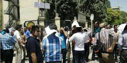 حرکتهای اعتراضی در ایلام، سنندج و کرمانشاه حرکتهای اعتراضی در ایلام، سنندج و کرمانشاه