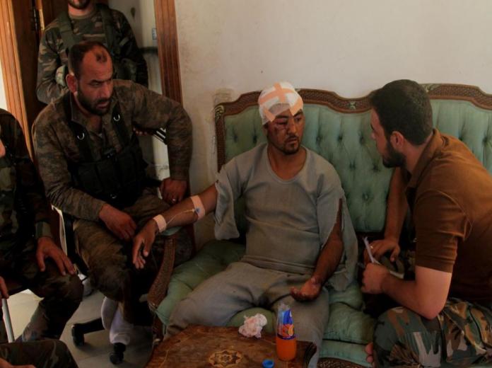 عکس آرشیوی ،اسارت یک مزدورافغان توسط مخالفان رژیم اسد عکس آرشیوی ،اسارت یک مزدورافغان توسط مخالفان رژیم اسد