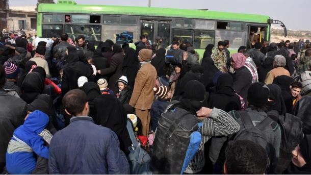 مزدوران شیعه مورد حمایت ایران به سوی غیر نظامیان آتش گشودند مزدوران شیعه مورد حمایت ایران به سوی غیر نظامیان آتش گشودند