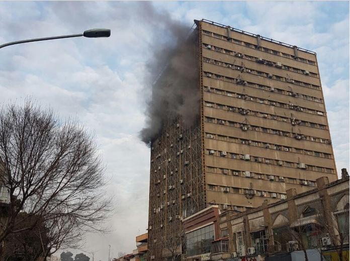 کشته شدن دهها نفربر اثر آتش سوزی و ریزش ساختمان پلاسکو در تهران