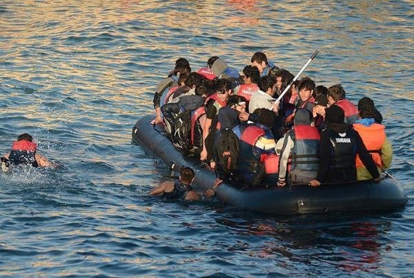 نجات 14 نفر در دریایی اژه توسط گارد ساحلی ترکیه وغرق سه مهاجر غیرقانونی در مرز ترکیه با یونان 