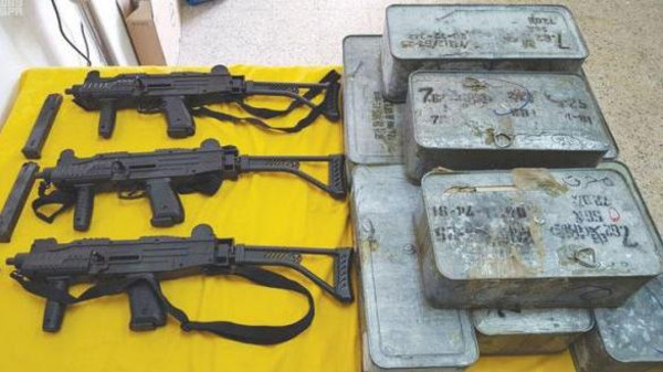 کشف یک تن اسلحه و دهها کیلوگرم مواد مخدر در مرز سعودی