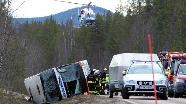 3 کشته و مجروح شدن 23 دانش آموز دیگر در اثرحادثه واژگونی اتوبوس در سوئد