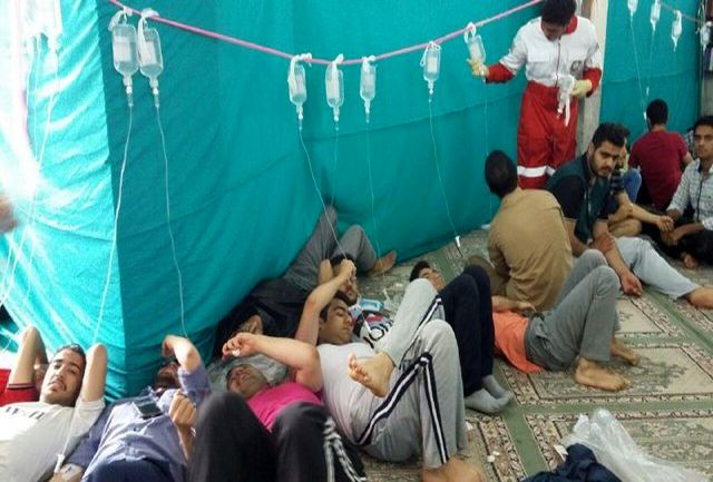 مسموم شدن صدها دانشجو در دانشگاه یزد مسموم شدن صدها دانشجو در دانشگاه یزد