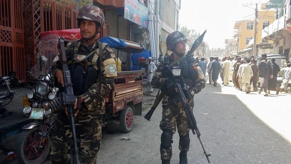6 کشته و 17 زخمی در حمله تروريستی به تلویزیون دولتی افغانستان