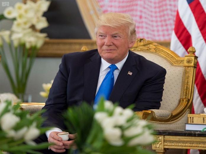 تصاویری از مراسم استقبال ملک سلمان از دونالد ترامپ تصاویری از مراسم استقبال ملک سلمان از دونالد ترامپ