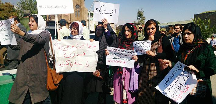 سازمان دیدهبان حقوق بشر: سیاست های تبعیض آمیز علیه زنان در ایران موجب نقض حقوق کار آنان می شود سازمان دیدهبان حقوق بشر: سیاست های تبعیض آمیز علیه زنان در ایران موجب نقض حقوق کار آنان می شود