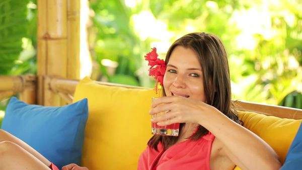 نوشیدنی های الکلی احتمال ابتلا به سرطان پستان را افزایش می‌دهد