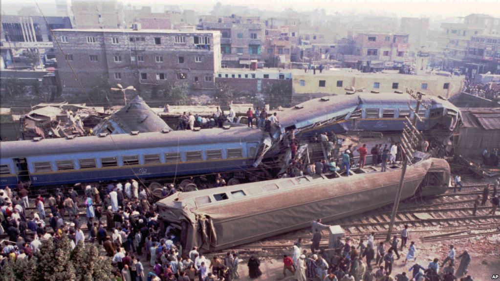 افزایش شمار قربانیان حادثه برخورد دو قطار در نزدیکی اسکندریه 