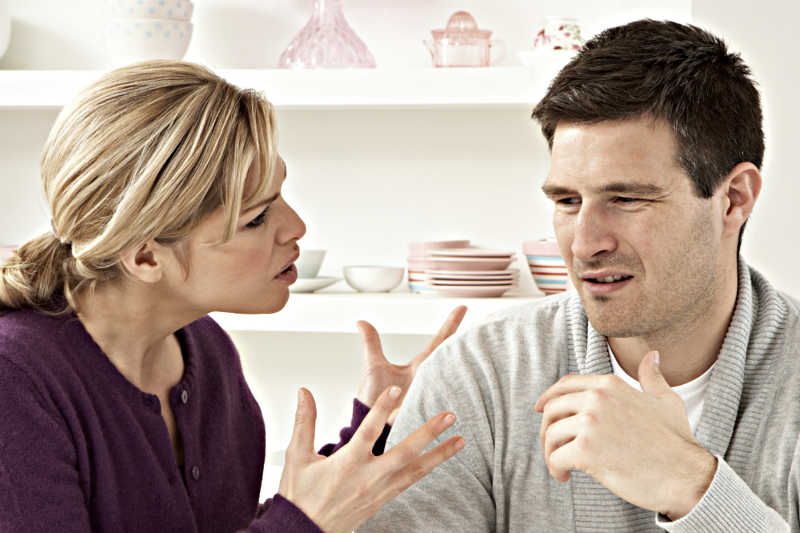 در برابر آدمهای عصبانی، چه واکنشی نشان دهیم در برابر آدمهای عصبانی، چه واکنشی نشان دهیم