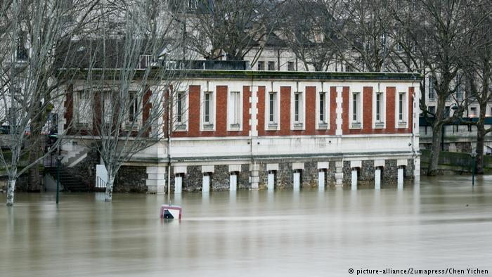 بالا آمدن سطح آب رودخانۀ سن، بخش‌های بزرگی از خاک فرانسه را تهدید می‌کند