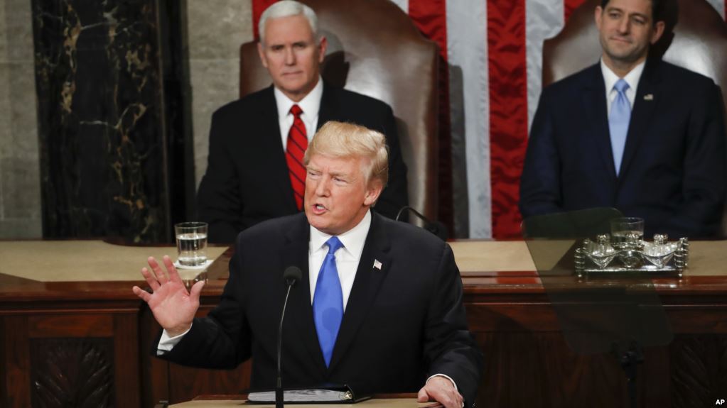 اشاره ترامپ به ایران در نخستین گزارش سالانه کنگره: در کنار مردم ایران ایستادیم اشاره ترامپ به ایران در نخستین گزارش سالانه کنگره: در کنار مردم ایران ایستادیم