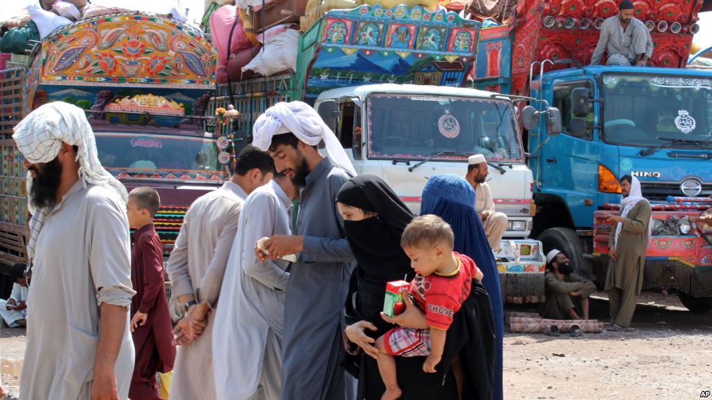 برگشت حدود ۵۳هزار مهاجر افغان به کشورشان در یک ماه