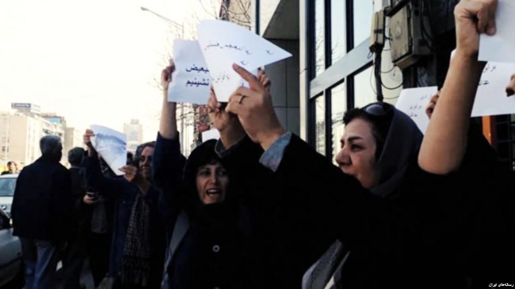 حدود ۲۰ نفر از بازداشت شدگان تجمع روز جهانی زن در تهران به زندان منتقل شدند