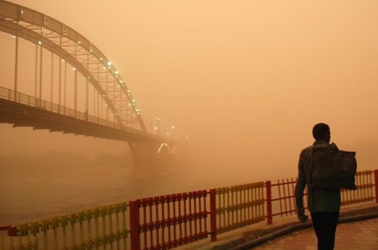 پدیده ایی بی سابقه در خوزستان /تنگی نفس 3 هزار نفر را یک شبه راهی بیمارستان کرد! پدیده ایی بی سابقه در خوزستان /تنگی نفس 3 هزار نفر را یک شبه راهی بیمارستان کرد!