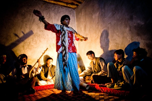 حقوق بشر افغانستان از موجودیت فعل "بچه بازی" ابراز نگرانی کرد