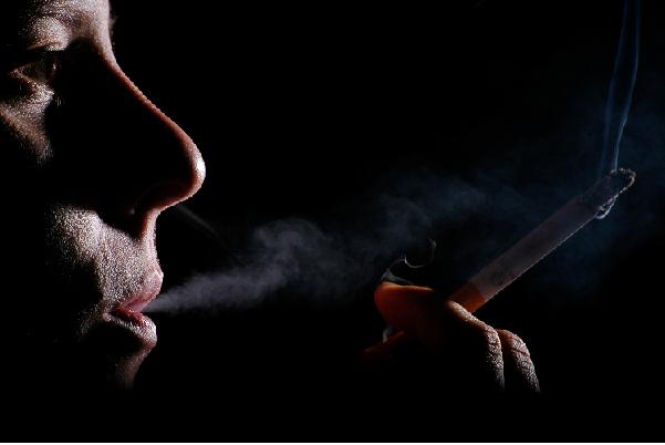 افزایش مالیات سیگار میلیون ها نفر را نجات می دهد افزایش مالیات سیگار میلیون ها نفر را نجات می دهد