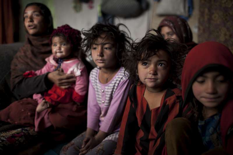 کودکان افغان و شرایط دشوار آموزشی در مدارس "غیرقانونی" ایران کودکان افغان و شرایط دشوار آموزشی در مدارس "غیرقانونی" ایران