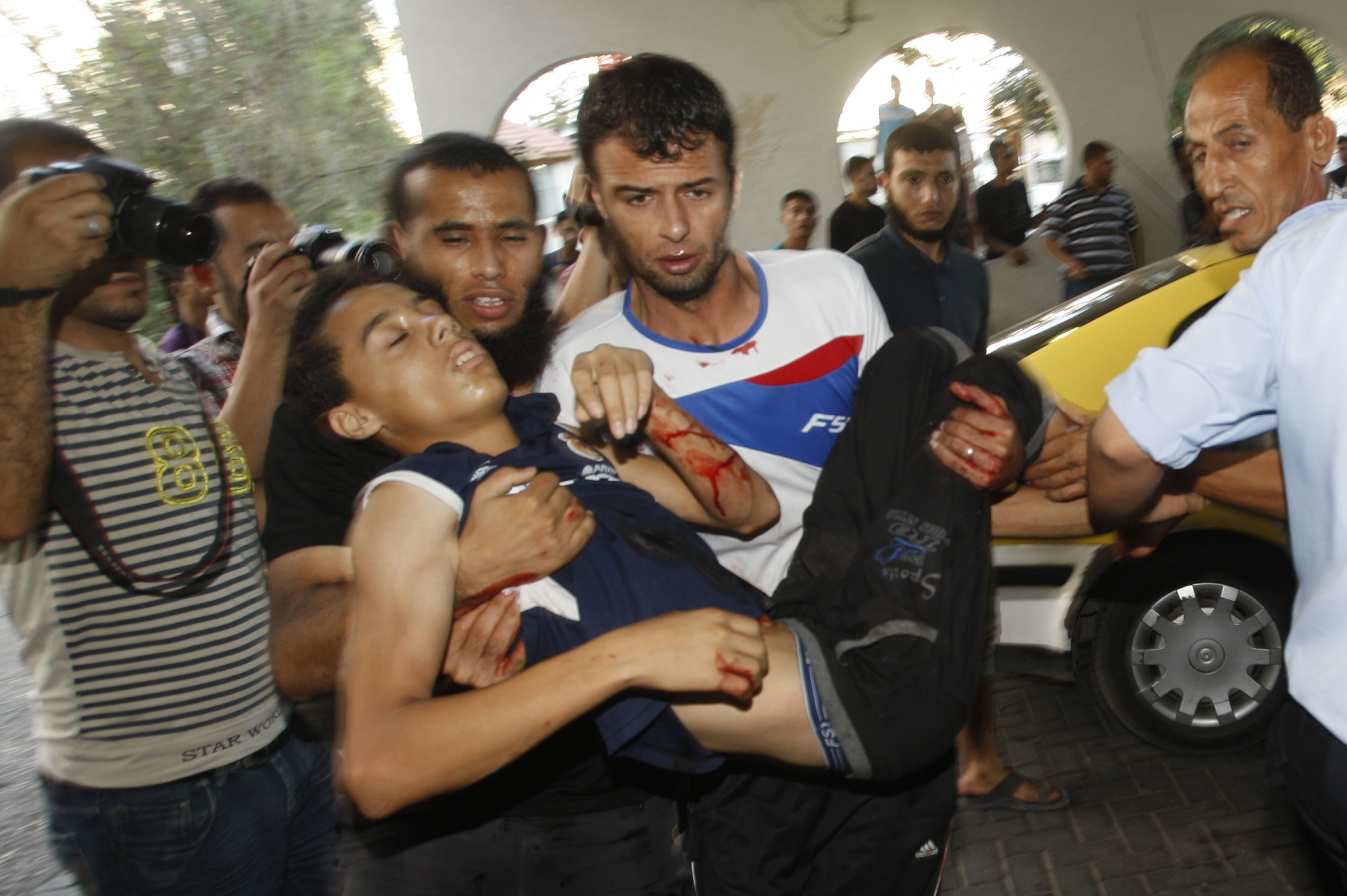 اسرائيل ۱۶۰ هدف در نوار غزه را بمباران کرد 