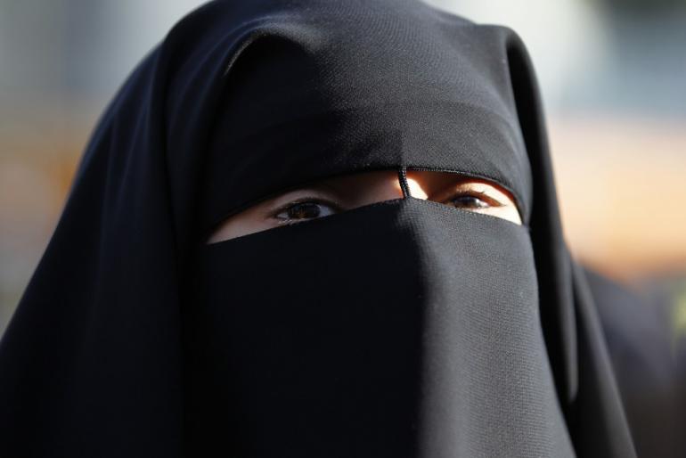 برقع قهرمانی آلمان در جام جهانی را به کام آنگلا مرکل تلخ کرد برقع قهرمانی آلمان در جام جهانی را به کام آنگلا مرکل تلخ کرد