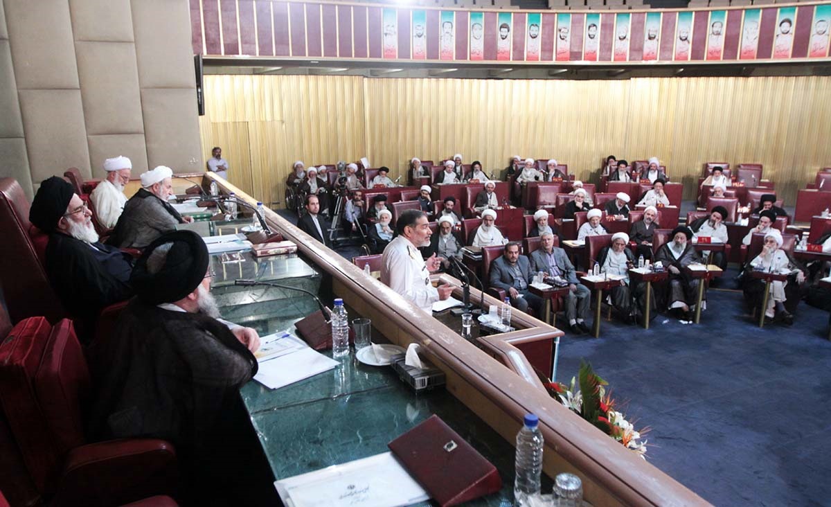 سخنرانی شمخانی به جای سلیمانی در مجلس خبرگان سخنرانی شمخانی به جای سلیمانی در مجلس خبرگان