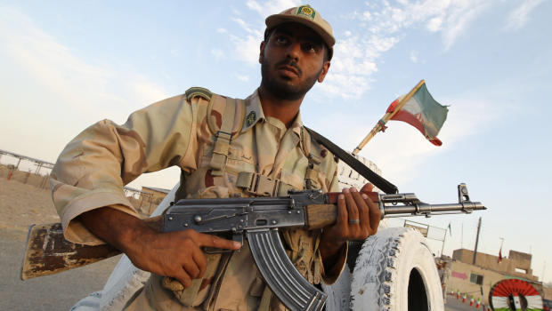 یک سرباز دولتی ایران در بلوچستان