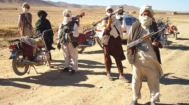 افراد ناشناس ۳۰ مسافر را در بزرگراه کابل-قندهار ربودند