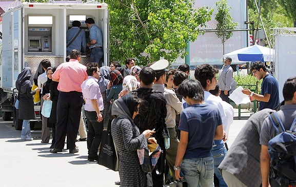 افشاگری: ٣٠ میلیون حساب جعلی در شبکه بانکی ایران در خدمت پولشویی و خلافکاران