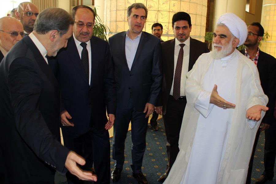 نوری مالکی در پی تظاهرات و فرار از عراق به بهانه کنفرانس اهل بیت به تهران پناه برد نوری مالکی در پی تظاهرات و فرار از عراق به بهانه کنفرانس اهل بیت به تهران پناه برد