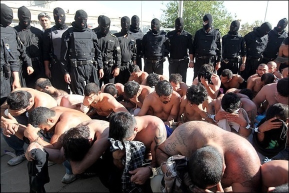 ایران در رتبه نخست خاورمیانه وبالاتر از میانگین جهانی زندانی دارد ایران در رتبه نخست خاورمیانه وبالاتر از میانگین جهانی زندانی دارد