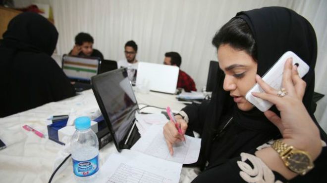 سومین انتخابات شورای شهر سعودی با حضور بی شمار زنان پای صندوق های رأی سومین انتخابات شورای شهر سعودی با حضور بی شمار زنان پای صندوق های رأی
