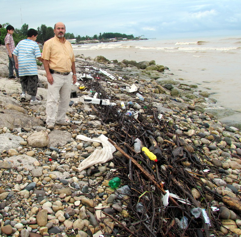  زباله‌ها در ساحل مازندران / تصویری
