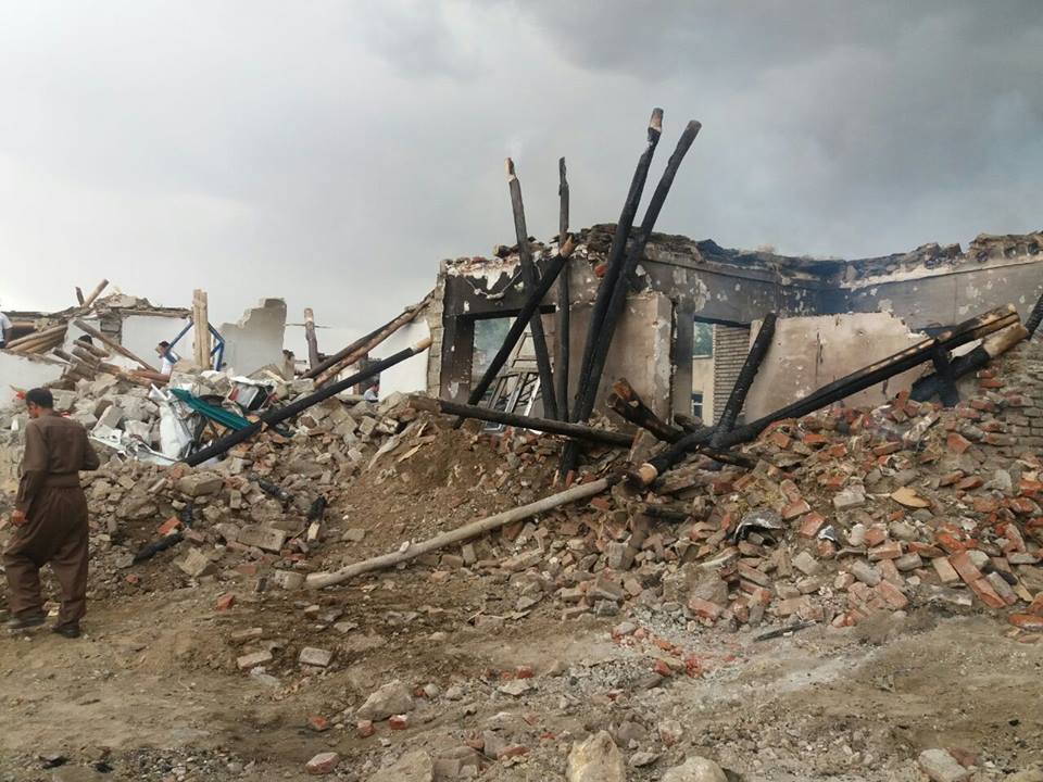 انتقام گیری سپاه پاسداران وتخریب یک روستا در پی کشته شدن 11 سپاهی در کردستان انتقام گیری سپاه پاسداران وتخریب یک روستا در پی کشته شدن 11 سپاهی در کردستان