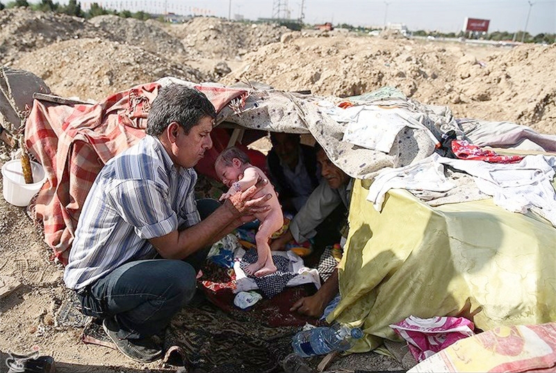 آمار نوزادان فروخته شده در شکم مادر زیاد است؛ فقر زنان را مجبور به فروش کودکان خود میکند آمار نوزادان فروخته شده در شکم مادر زیاد است؛ فقر زنان را مجبور به فروش کودکان خود میکند