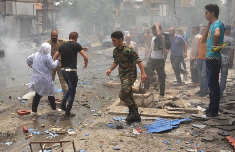 كشته شدن 28 غیر نظامی دیگر در حمله هوايى رژیم اسد به دو بازار در سوريه