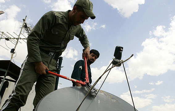 آغاز جمع آوری ماهواره با نزدیک شدن به انتخابات ریاست جمهوری آغاز جمع آوری ماهواره با نزدیک شدن به انتخابات ریاست جمهوری