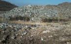 تجمع مردم سراوان در اعتراض به عدم رسیدگی به کوه هشتاد متری زباله‌ها
